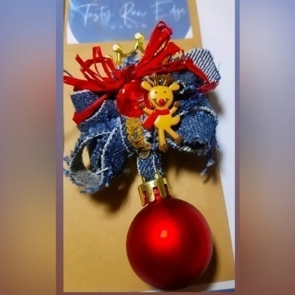 Tasty Raw Edge Denim Queen Reindeer Ornament Pin